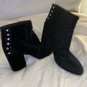 NWT size 9 1/2 black velvet like booties